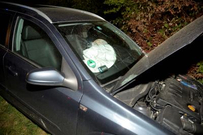 33-jaehriger alkoholisierter Fahrer ueberholt trotz Gegenverkehr - 4 Schwerverletzte und drei Schrottreife Fahrzeuge bei Oehringen